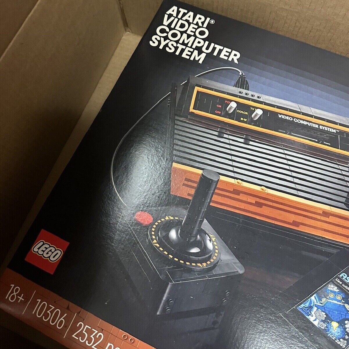 LEGO 10306 ICONS Atari 2600 Video Computer System Game (2,532 pieces) SEALED